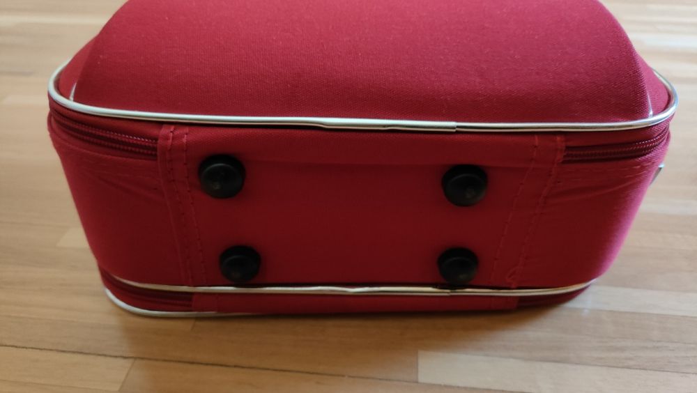 Kuferek na kosmetyki walizeczka podróżna