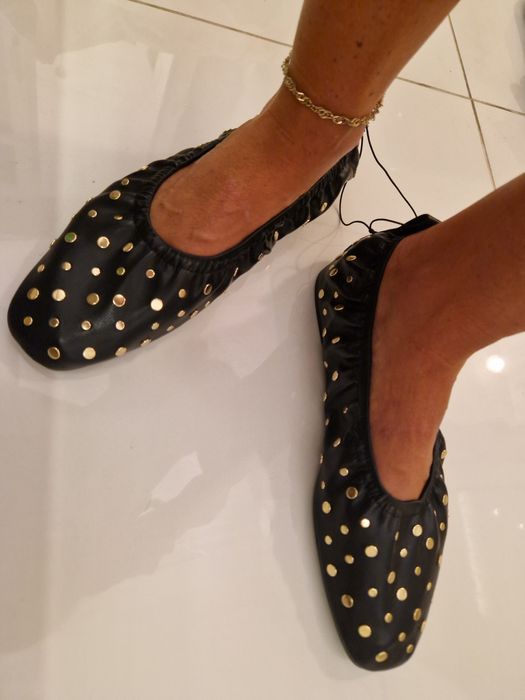 Baleriny H&M ze złotymi ćwiekami. Nowe, wyprzedane!