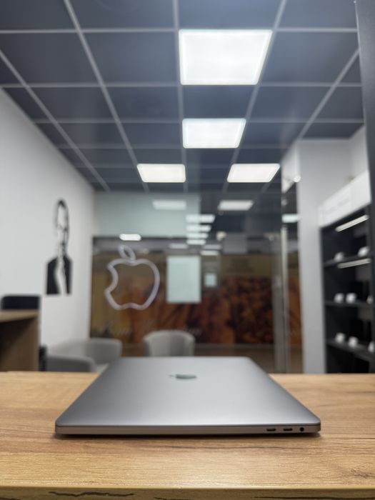 MacBook Pro 15 2019(2021) i7 • 16Gb • 256Gb Комплект Макбук Гарантія