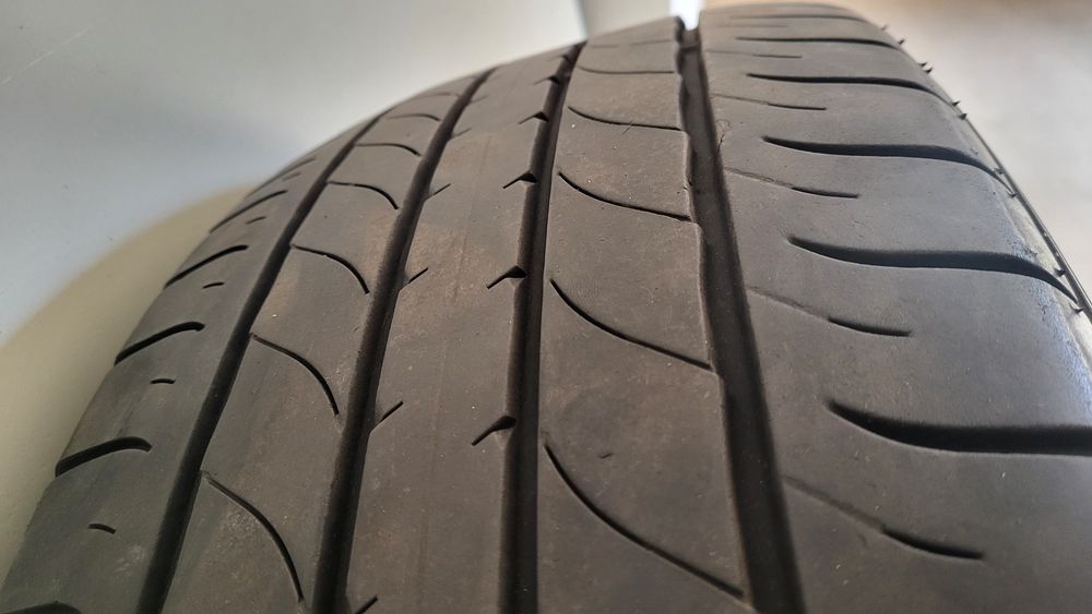 Opony DUNLOP 235/55 R20 KOMPLET