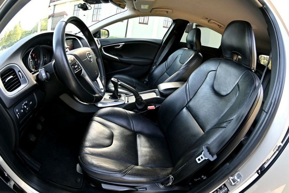 Volvo V40 2.0 D3 150 KM Lift Inscription Full Led Radar Navi Skóra  Full Opcja
