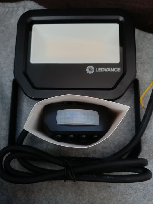 Naświetlacz ledvance 17 w czujnik ruchu