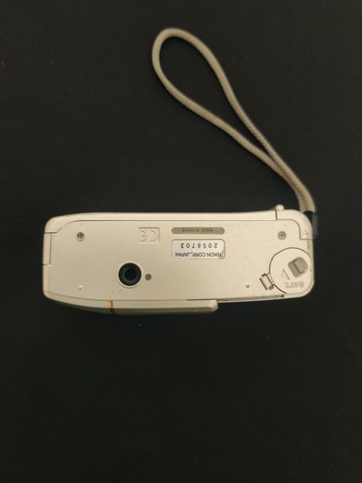 Nikon Zoom110S AF Плівочний фотоапарат
