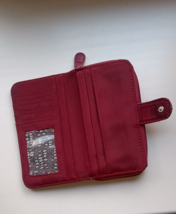 Жіночий гаманець.