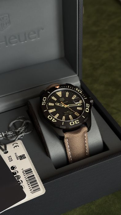 New TAG HEUER aquaracer calibre 5 300m/1000ft