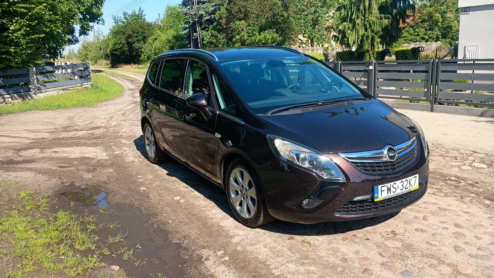 Opel zafira c 2013 ,LPG ,7 osób