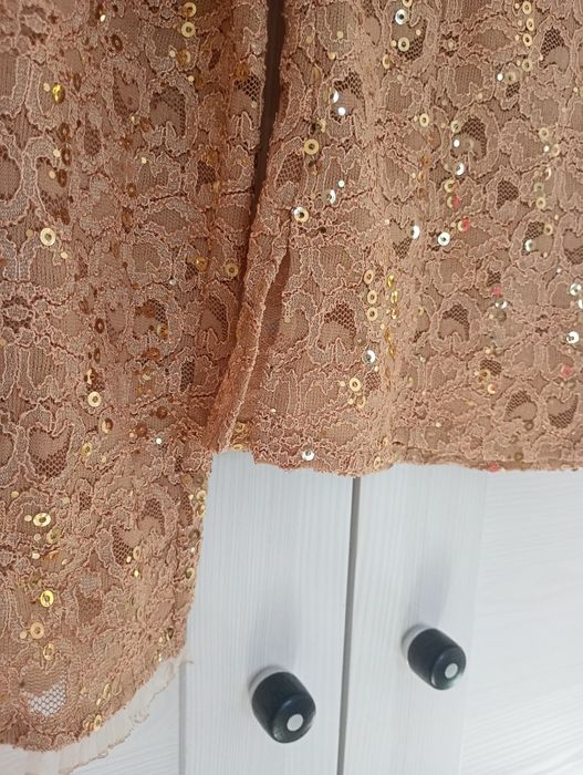 Cekinowa złota bluzka bolerko