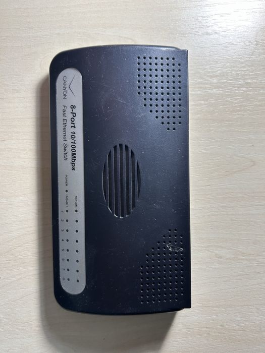 Canyon CNR-D08P комутатор 8-Port 10/100Mbps без БЖ