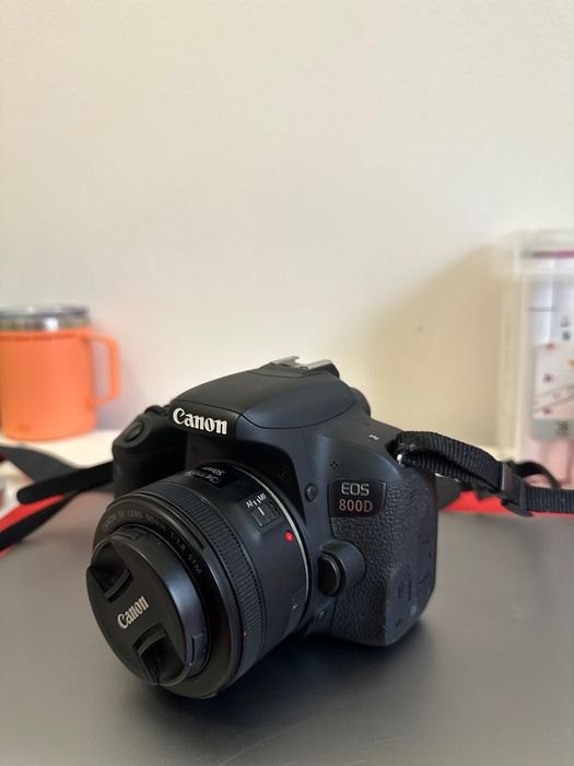 Câmera fotográfica Canon 800D