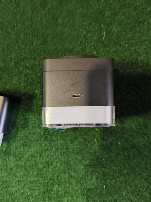 Stacja ładująca trzy w jednym IQ 2