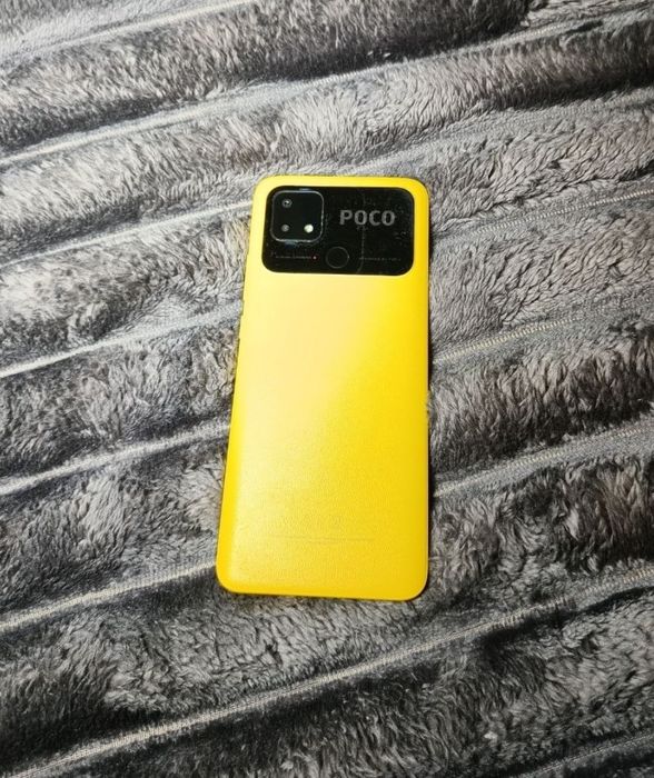 Продам телефон POCO C40 4/64GB