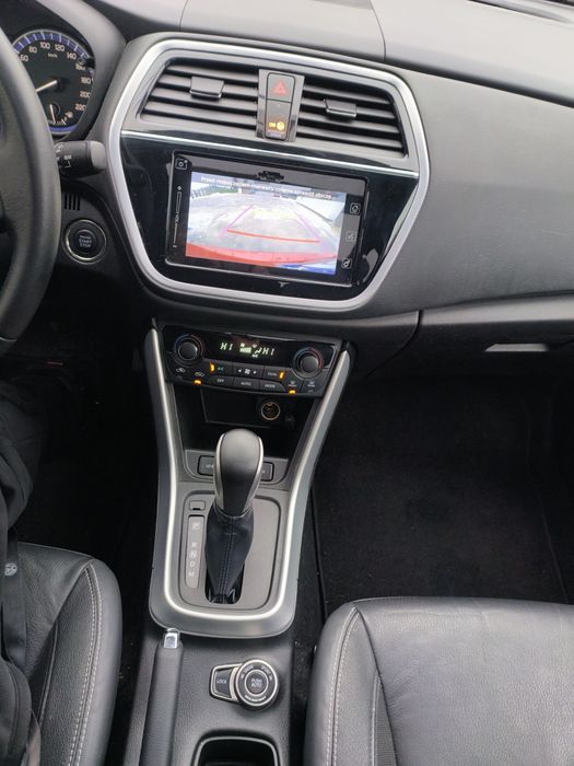 Suzuki SX4 s cross Lift 1.4 T automat 4X4  panorama skóry radar kamera
