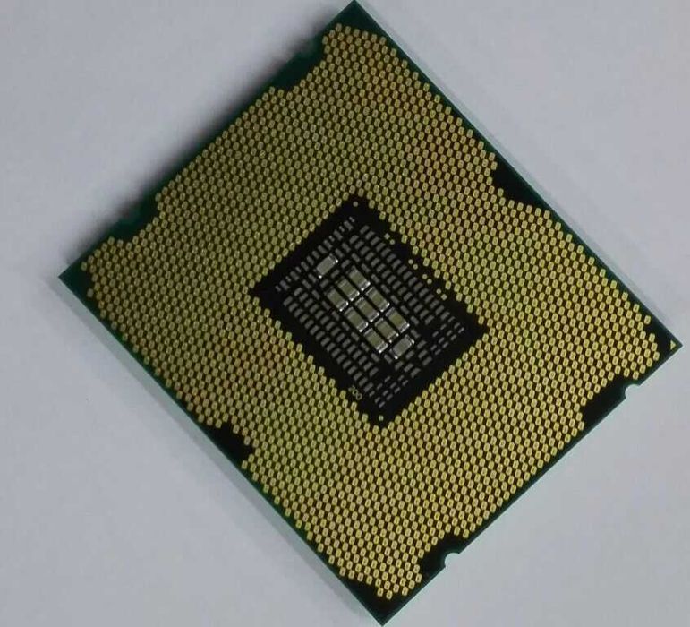 CPU Intel processador i7 3970X 6 cores 12  threads - socket LGA201163826015402499121