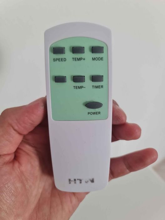 Ar Condicionado Portátil HTW (12.000 BTUs) - Quente/Frio + Comando - Excelente Estado
