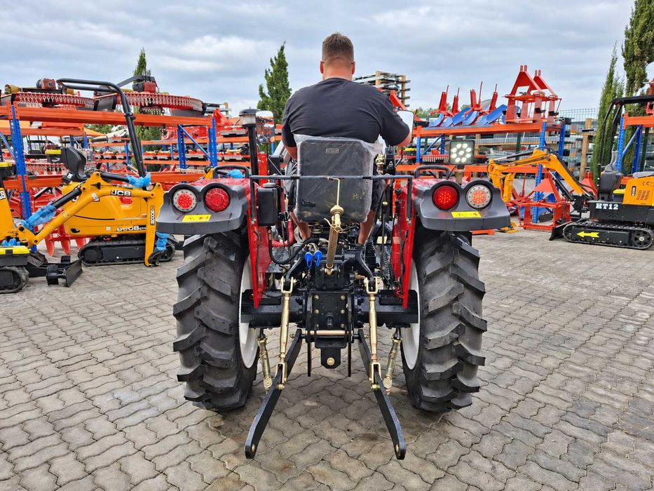 TRATOR TRS 504 – 50 CV COM CARREGADOR FRONTAL | FORÇA E VERSATILIDADE