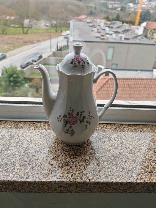 Peças porcelana variadas
