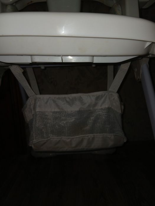 Стільчик для годування