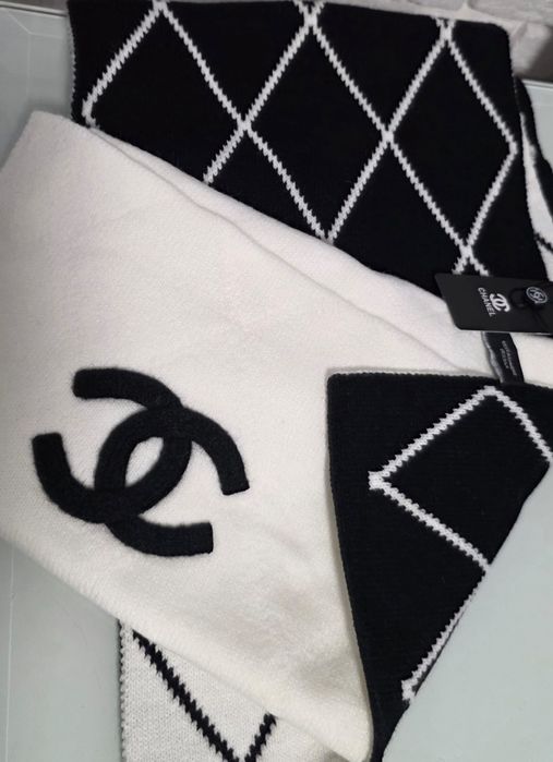 Czapka zimowa chanel  tylko biała