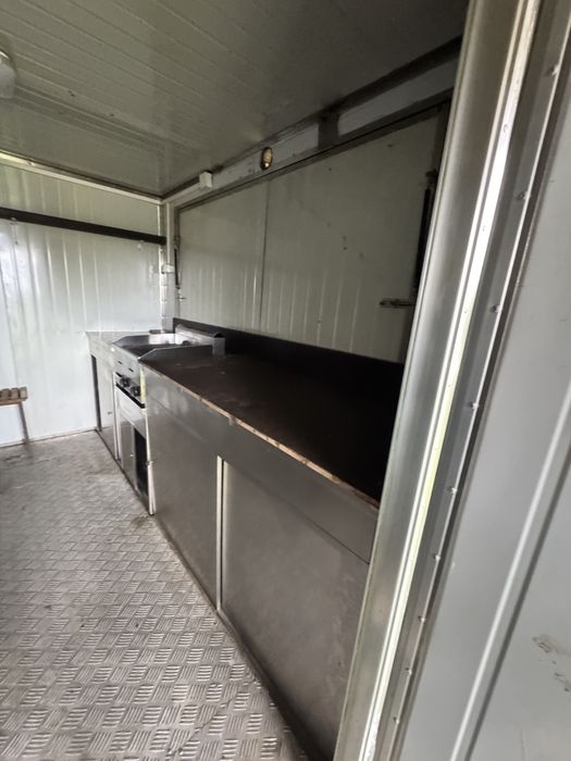 Przyczepa gastronomiczna 4x2