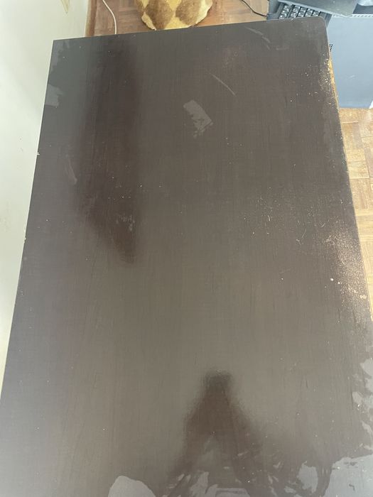 Secretária com prateleira para teclado