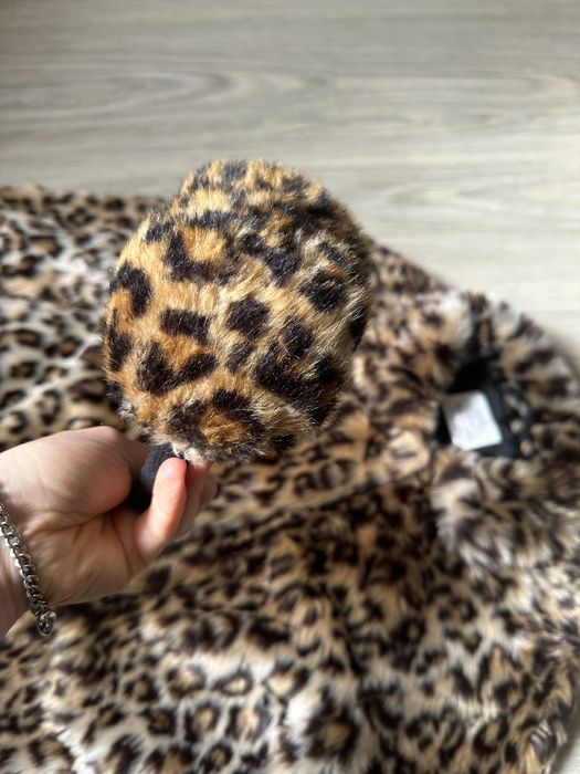 zara шубка леопард и накшники девочке 9-10 оет р.140