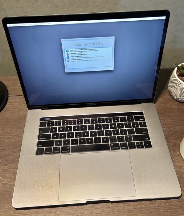 MacBook Pro emaculado