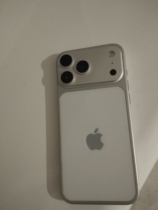 Айфон 17 про макс 1 Тб