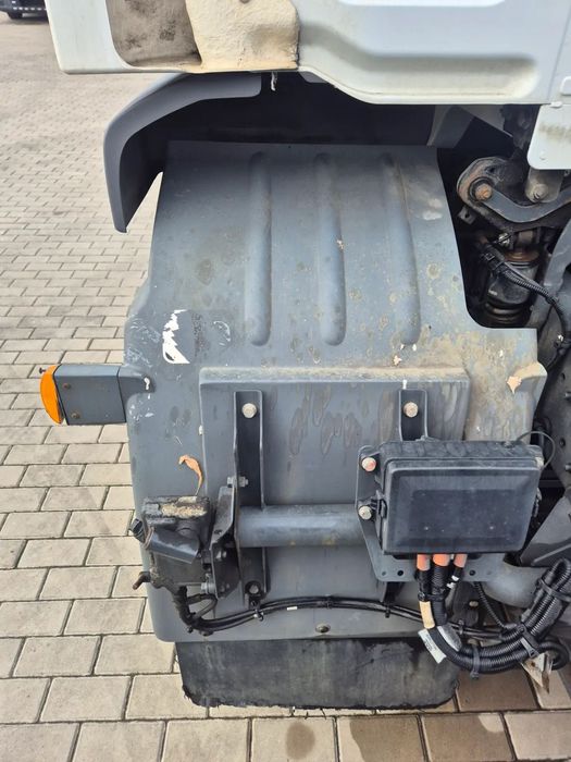 BŁOTNIK ZAKABINOWY CHLAPACZ ZAKOLE LEWY DAF 55 LF 19,5 EURO 6