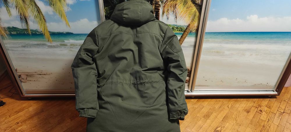 Куртка зимова чоловіча нова розмір 50 колір олива,підкладка фліс.