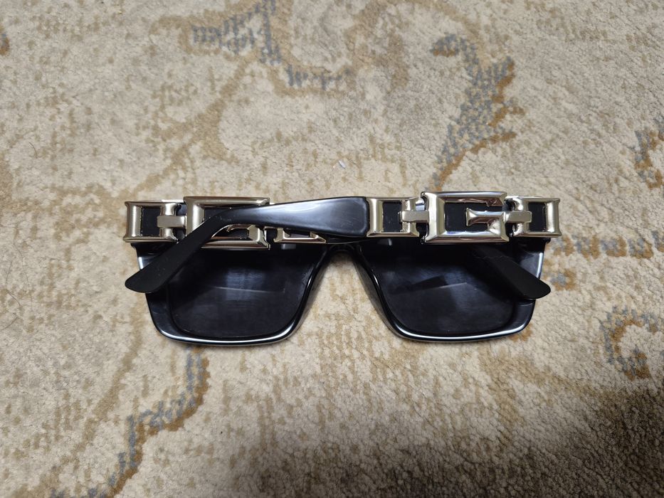 Жіночі окуляри GUESS