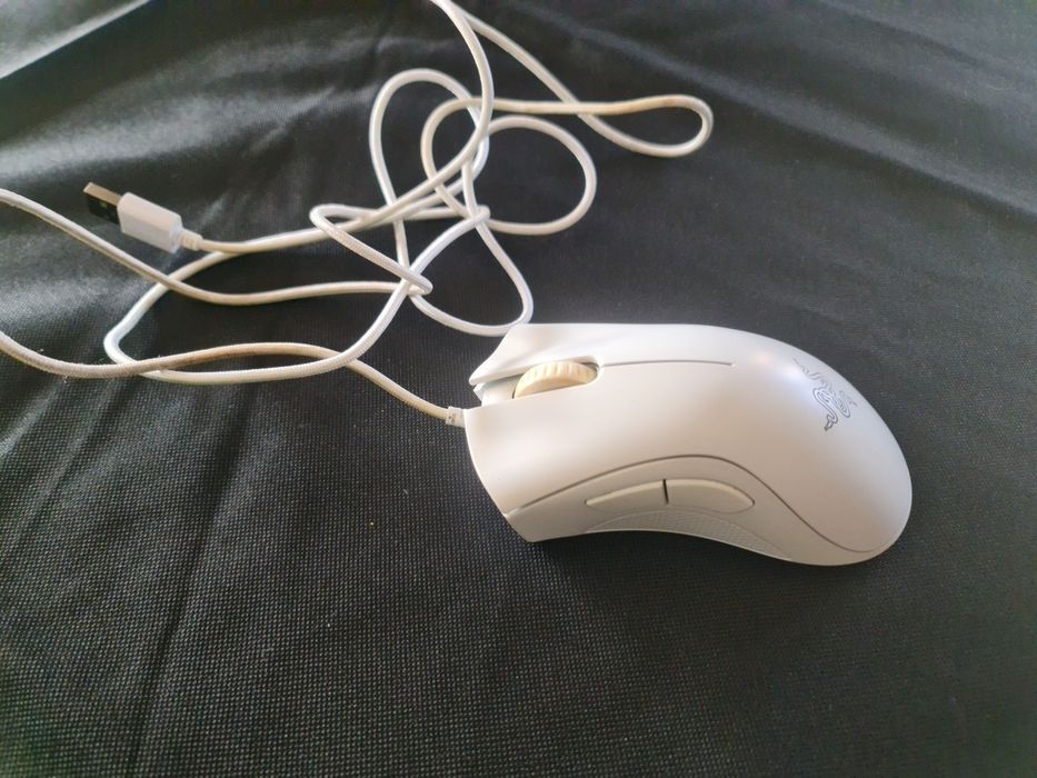Myszka Razer deathadder essential