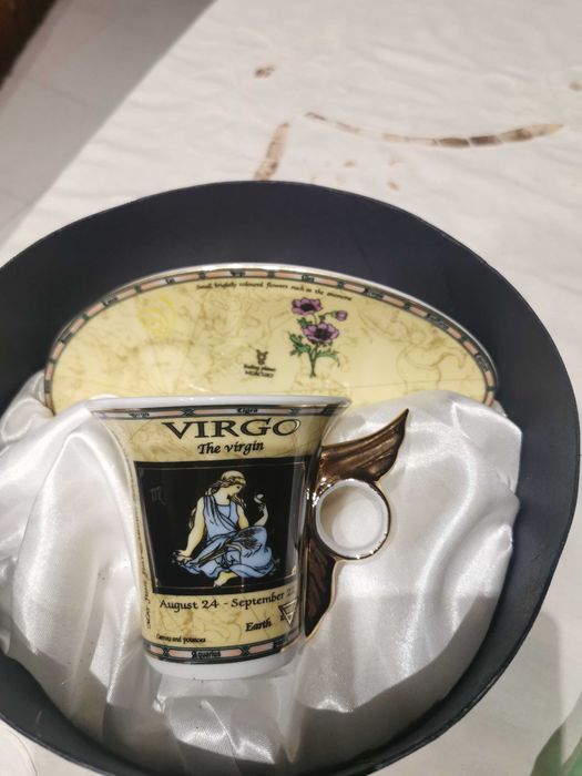 CHÁVENA DE CHÁ COM PIRES, SIGNO VIRGEM