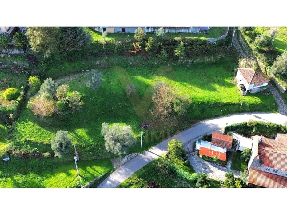 Terreno 2067m² c/Projeto Aprovado - Gondufe - Ponte de Lima