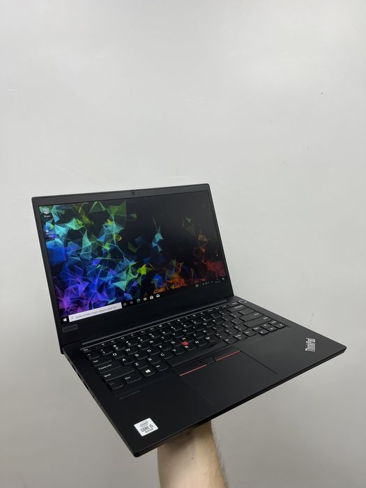 ультрабук Lenovo ThinkPad E14 IPS i5 4 ядра / 8gb ddr4 / SSD