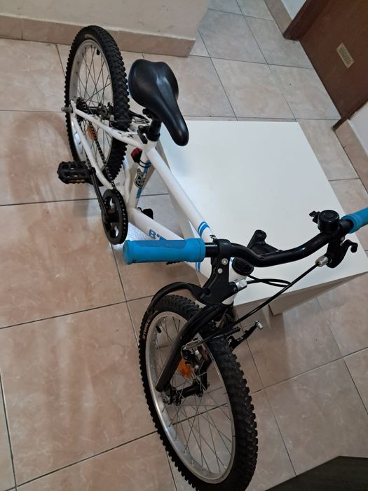 Bicicleta B-twin 20' para crianças entre 6 e 9 anos