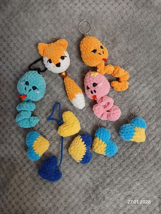 Іграшка в'язана дитяча