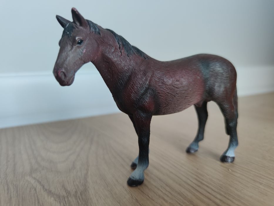 Figurka Konia samiec