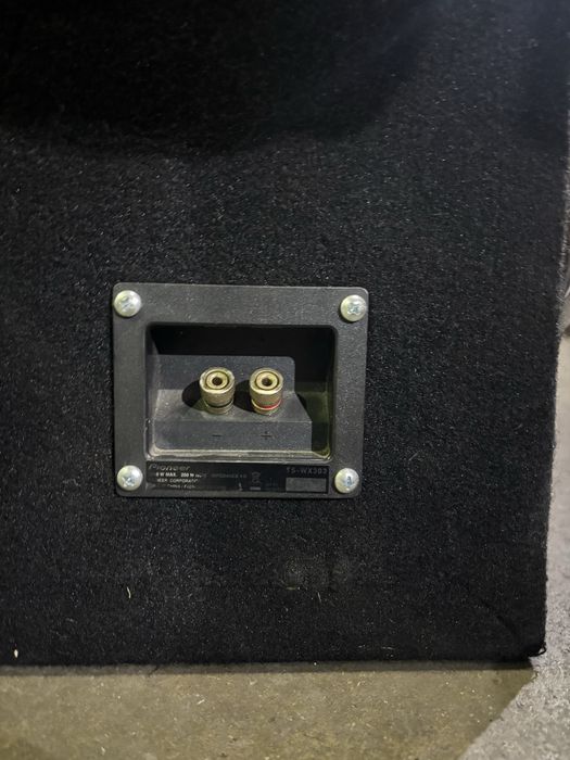Subwoofer pioneer