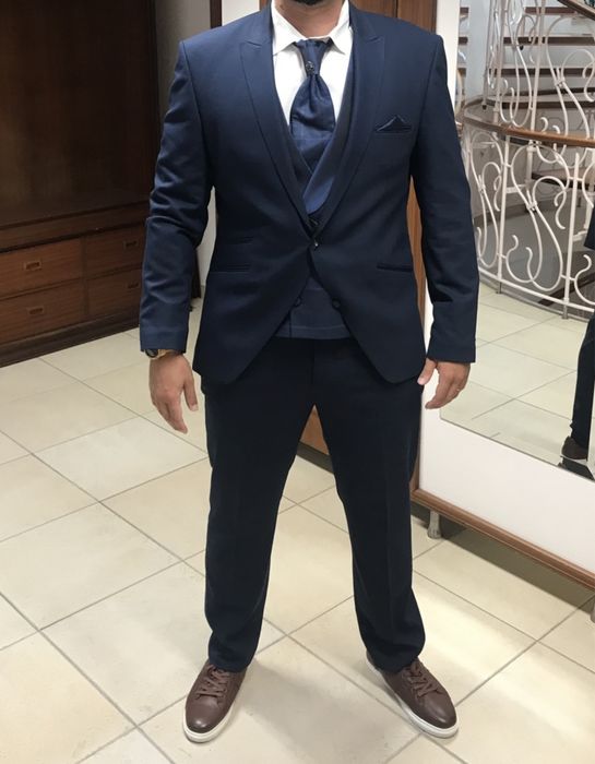 Terno / fato de casamento azul Arax Gazzo