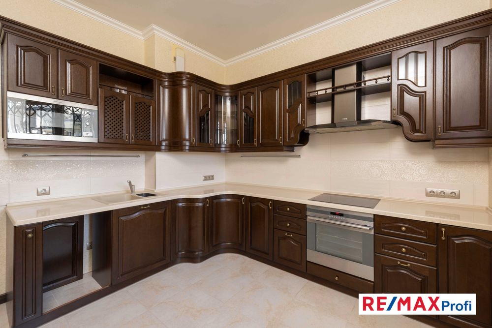 Готовий будинок 260 м2,  12 соток , с. Хотів (поруч Лісники, Чабани)