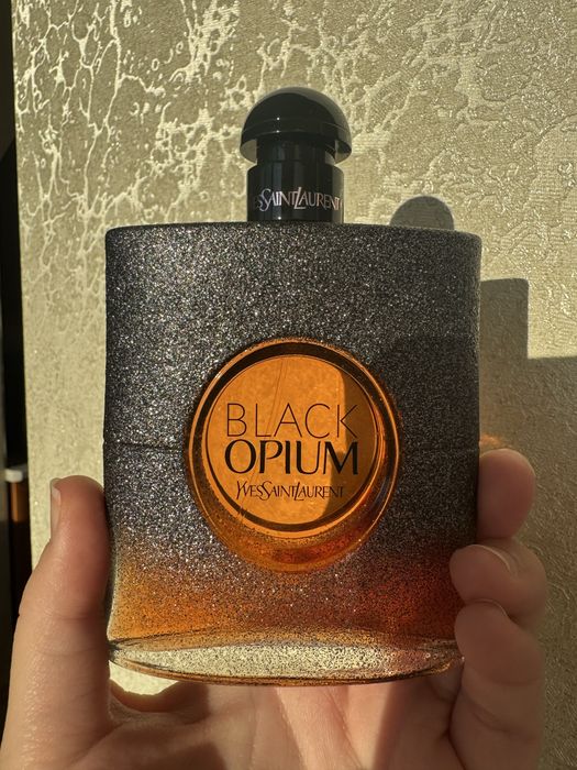 Yves Saint Laurent. Black Opium 90 мл