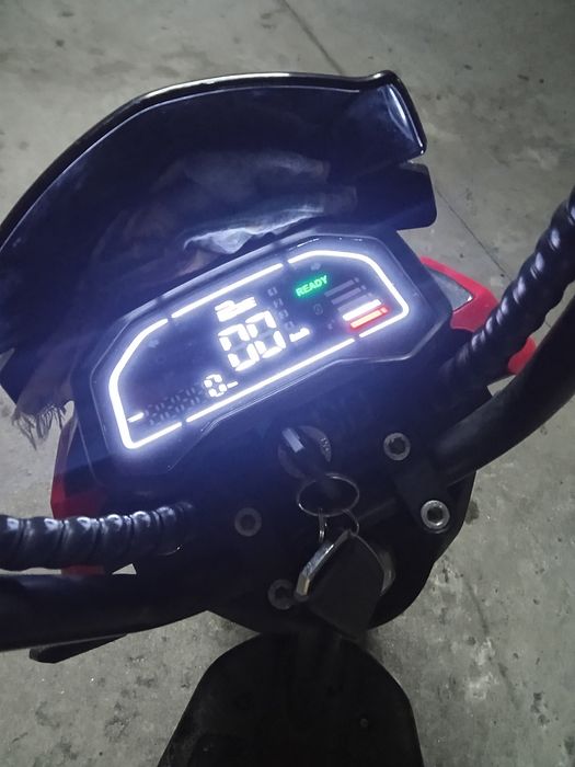 Moto elétrica tipo nova