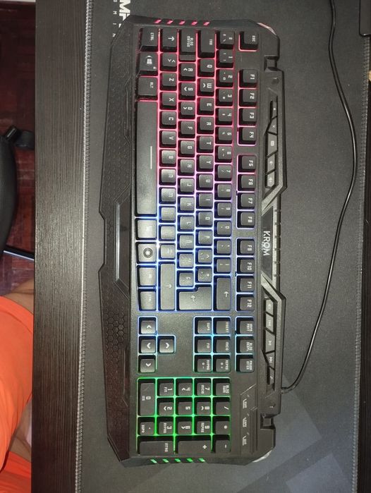 Teclado Gamer RGB
