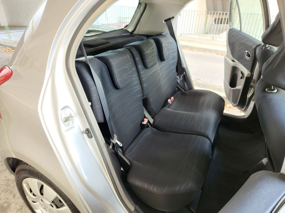 Toyota Yaris — fotografia 10