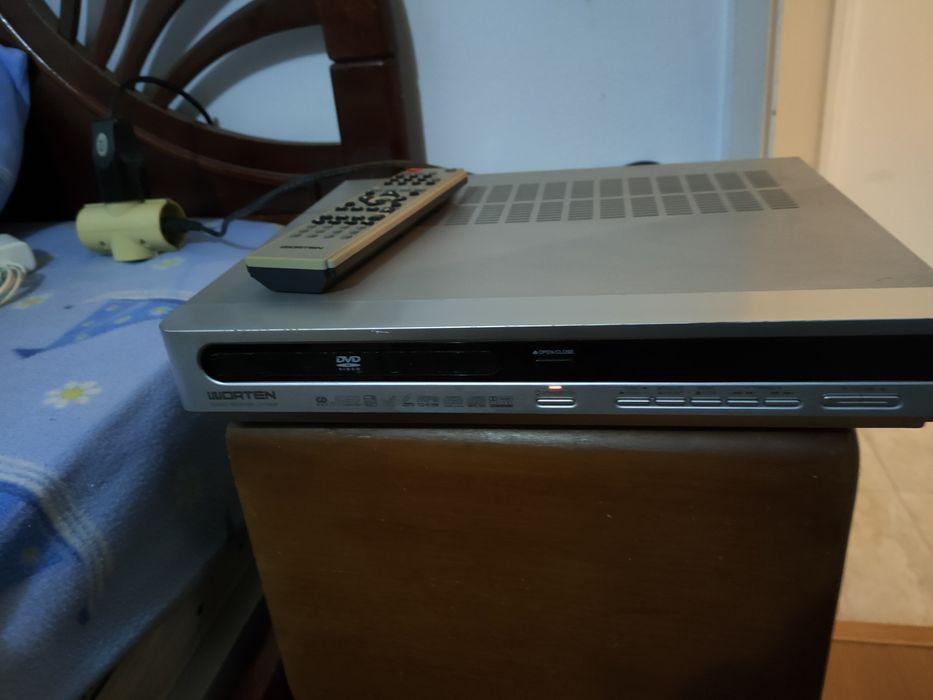 DVD Worten com comando