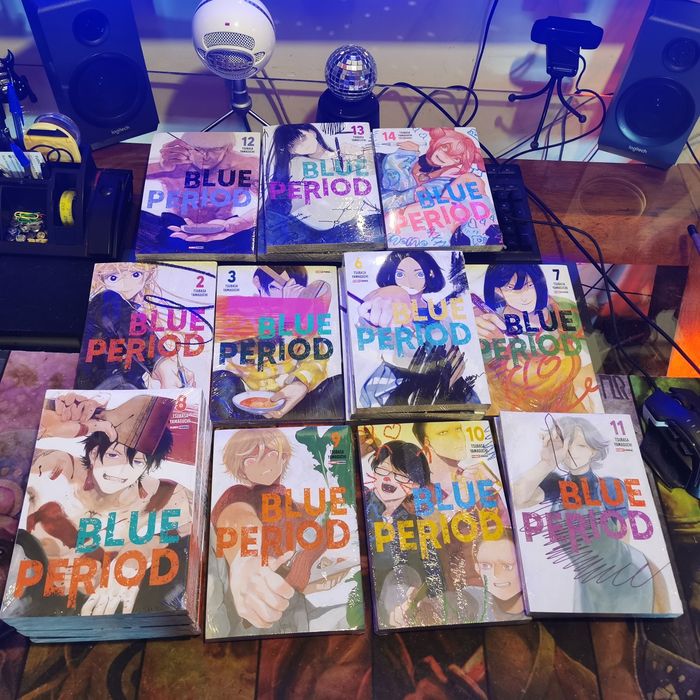 Mangás novos e selados