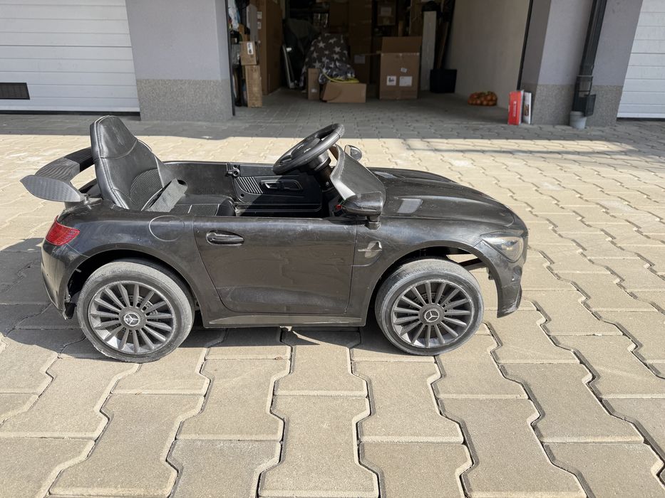 Auto elektryczne Mercedes AMG dla dziecka