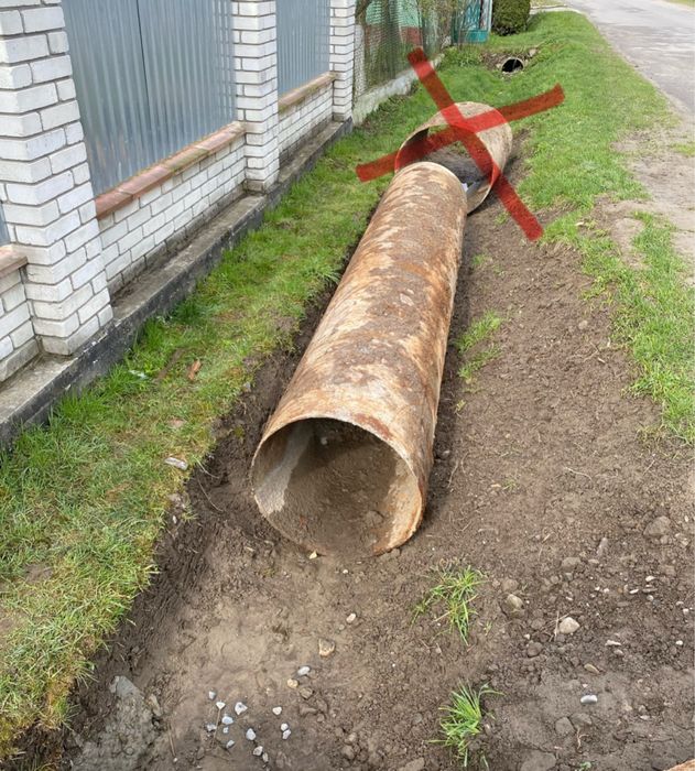 Труба металева на заїзд