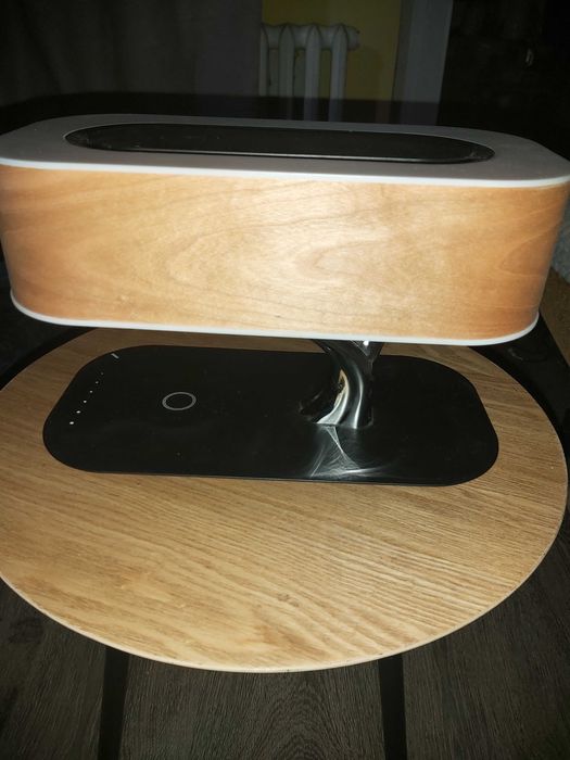 Lampka nocna z ladowarka,glosnkiem Bluetooth