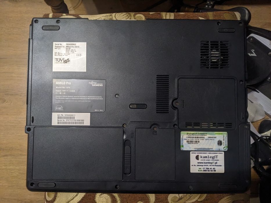 Ноутбук Fujitsu Siemens amilo pro v8010